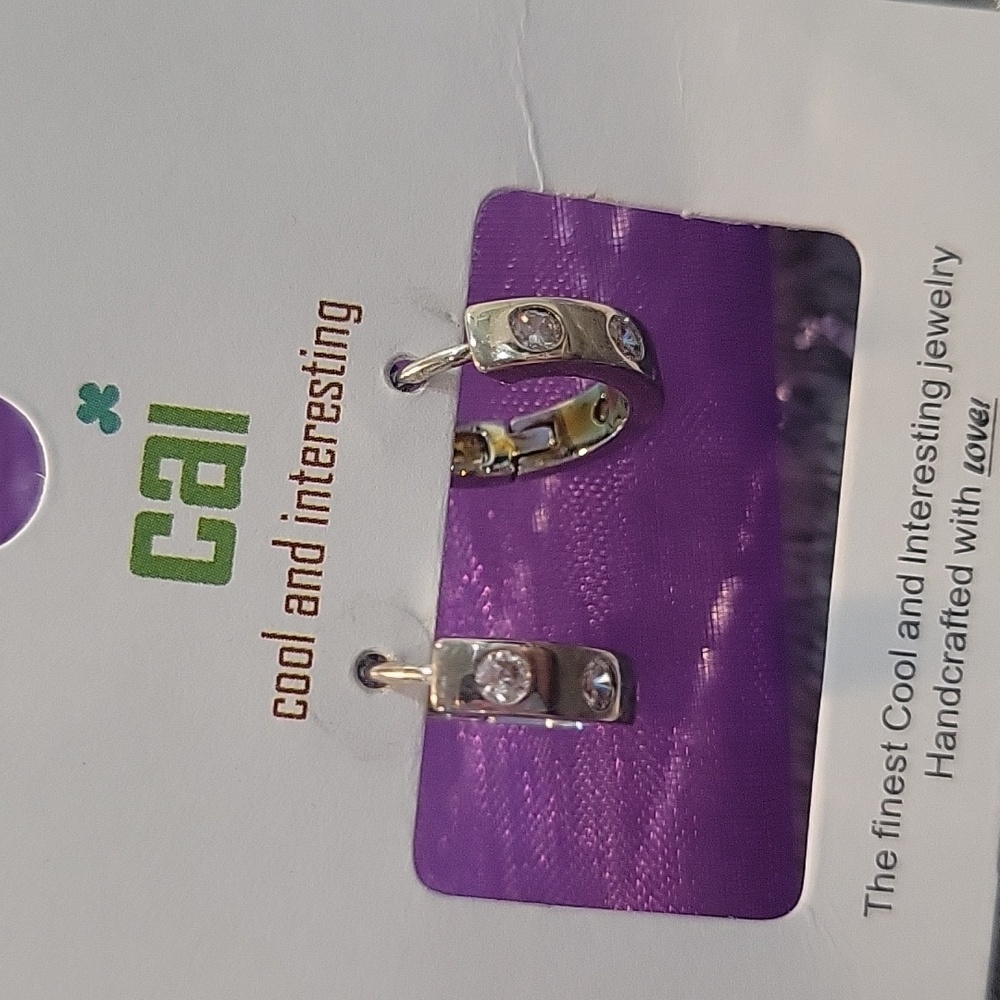 CAI Silver Hoop Earrings with Crystals